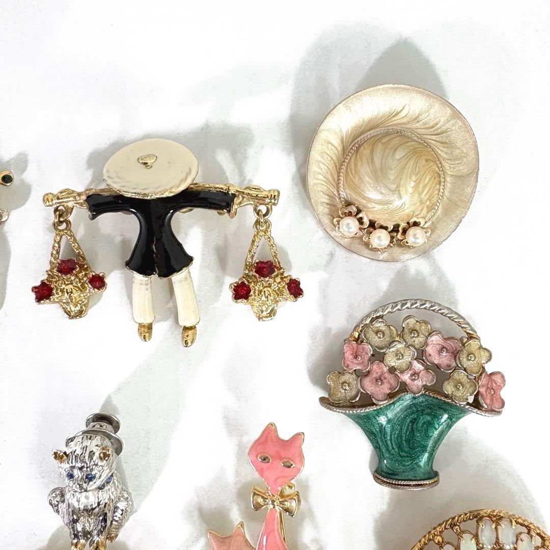 ブローチ 22点 まとめ売り スワロフスキー ルチカ ベリテ 他 ヴィンテージ