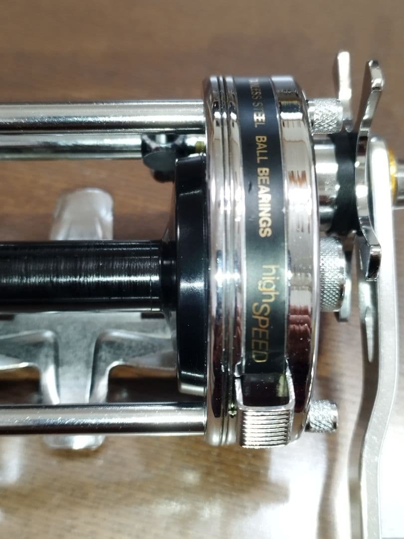 Abu Garcia Ambassadeur 7500c3（右巻き）