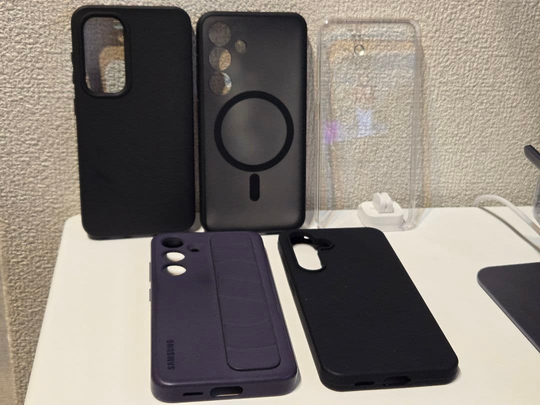 Galaxy S24 本体美品+ケース5つおまけ