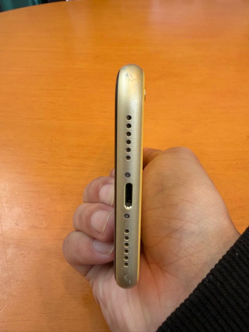 S*）様 iPhoneXRイエロー128GB