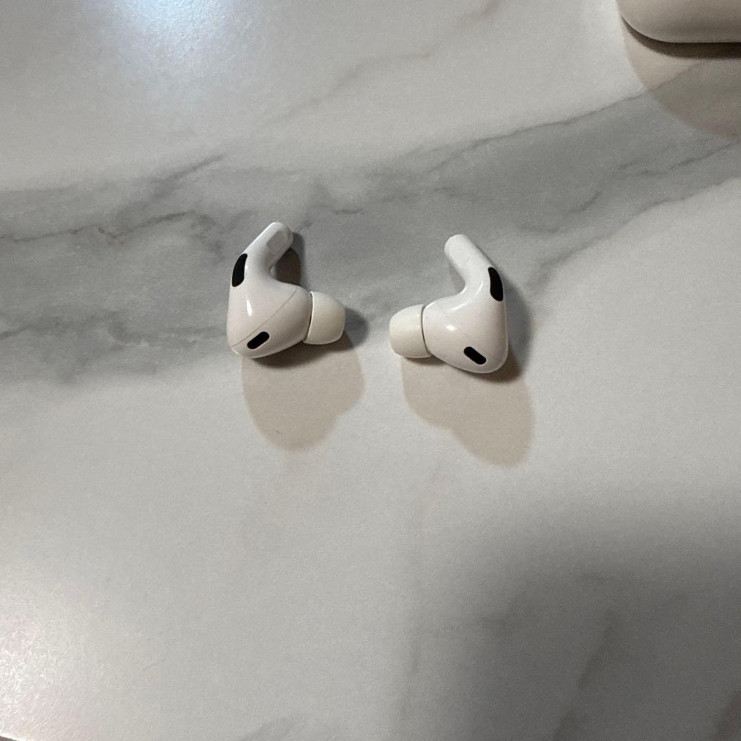AirPods Pro 2 第二世代　Lightning