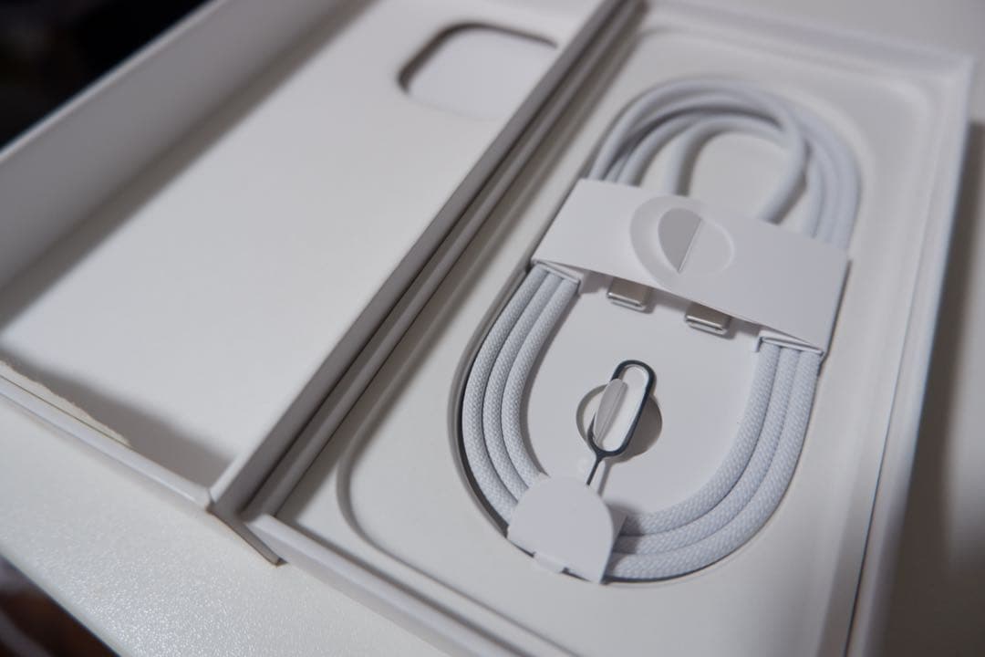 R*M様 iPhone16pro 256GB