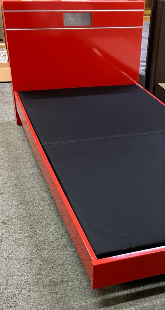 平成レトロ　ポップ　新品　ベッド　シングルベッド　赤　難あり　《引き取り限定》