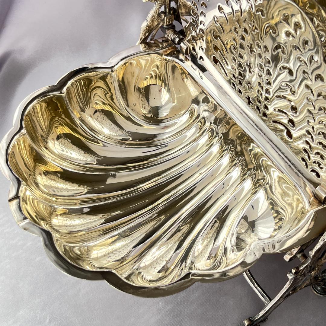 【英国】 ビクトリアン グリフィンのビスケットウォーマー【シルバープレート】