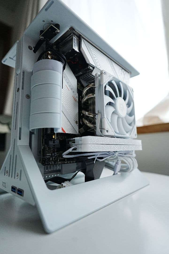 【美品希少】XTIA Xprot-mini Flex電源とCPUクーラー付き！