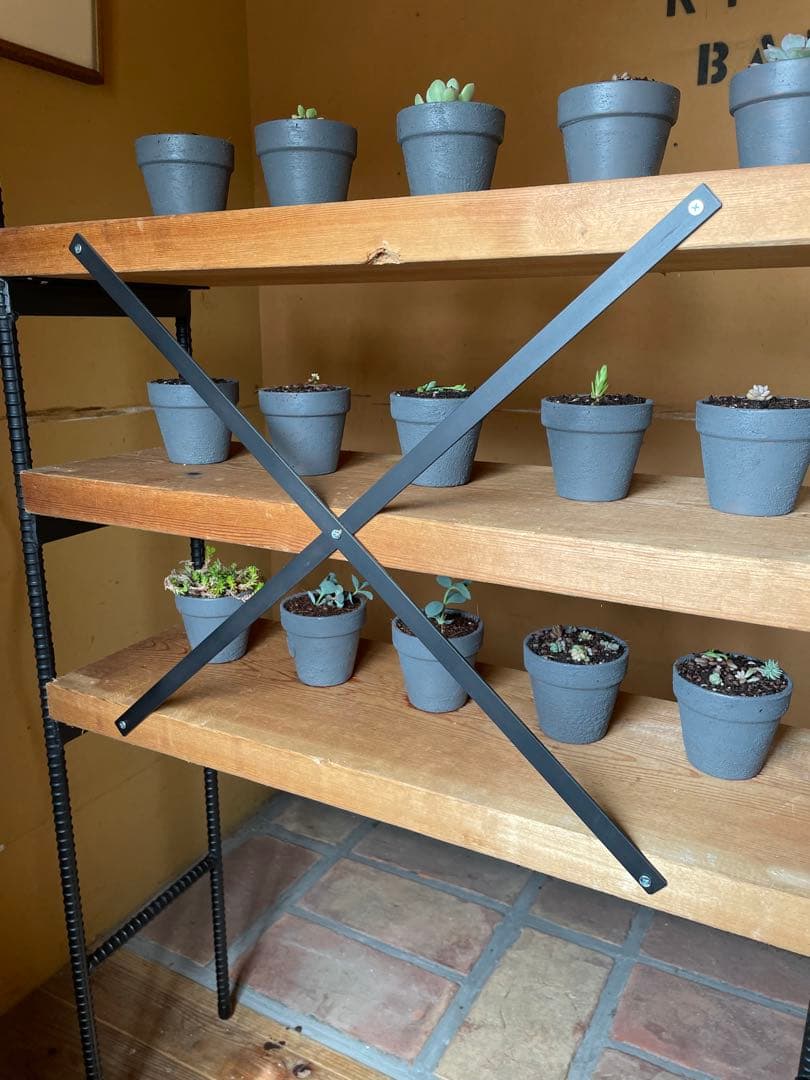 アイアン３段シェルフ　重くてゴツい　男前インテリア