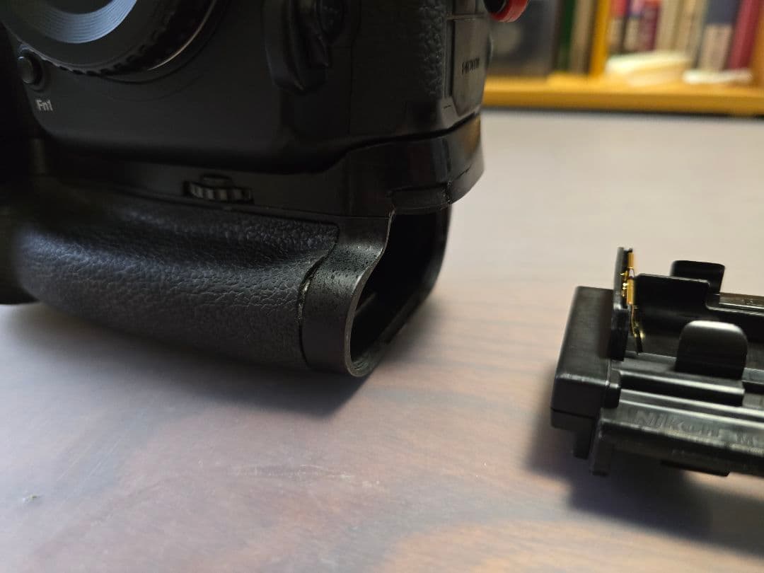 Nikon D500 デジタル一眼レフカメラ MB-D17