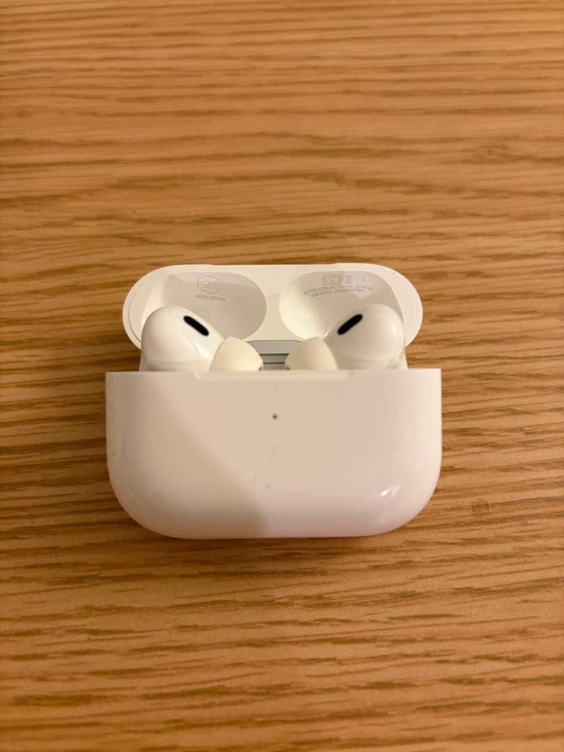 ★美品　AirPods pro2本体 充電ケース付き ホワイト