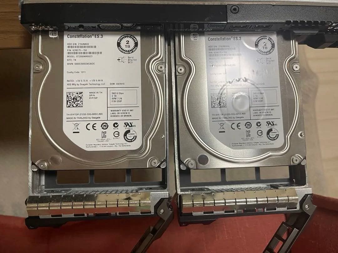 Dell PowerEdge R320 サーバー