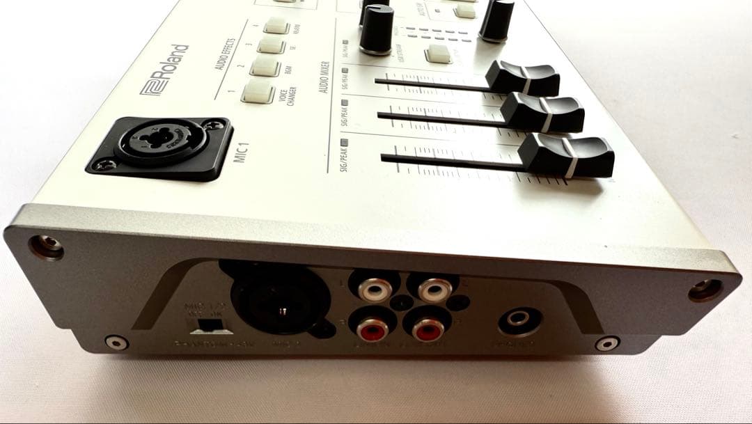 ローランドAV Streaming Mixer VR-1HD