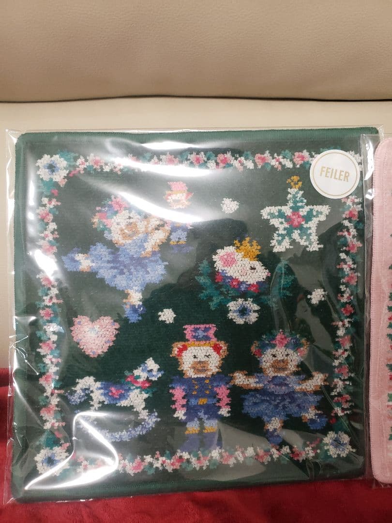 フェイラー リーベ＆リリアザナットクラッカー　ハンカチ二枚セットWEB限定