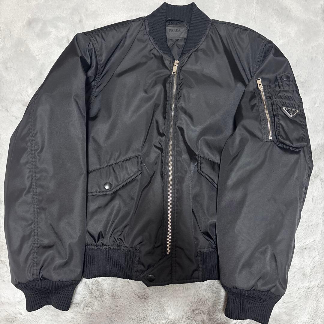 プラダ　Re-Nylon ボンバージャケット