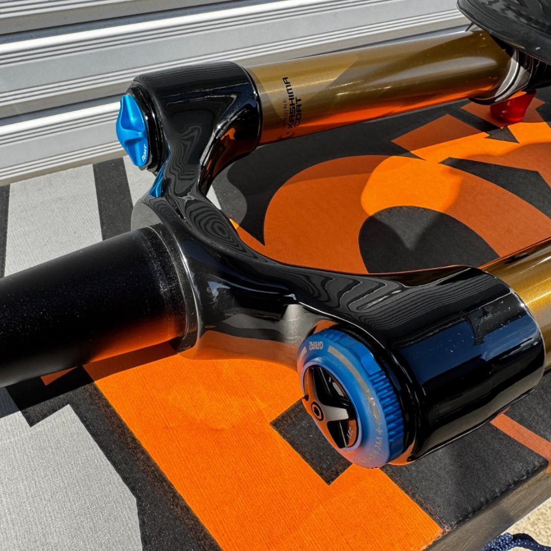 パーツ FOX FACTORY 36 FLOAT 29 160MM GRIP 2