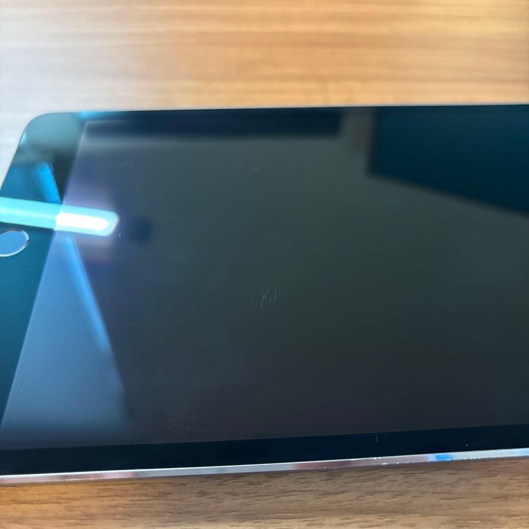 iPad mini 4 スペースグレイ（ケース付き）