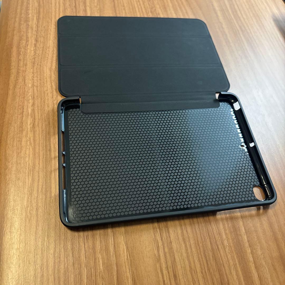 iPad mini 4 スペースグレイ（ケース付き）
