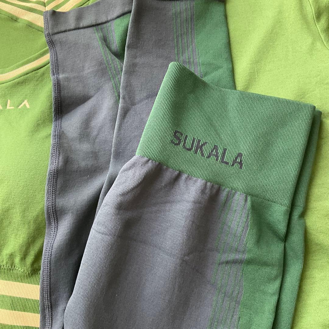 SUKALA シャドーストライプメランジレギンス