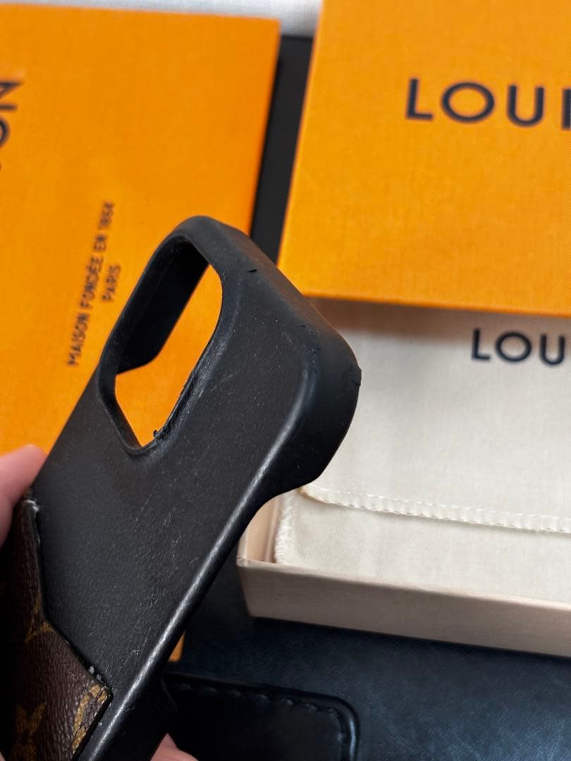 ルイ・ヴィトン iPhone15 Pro Max ケース　使用2週間の美品
