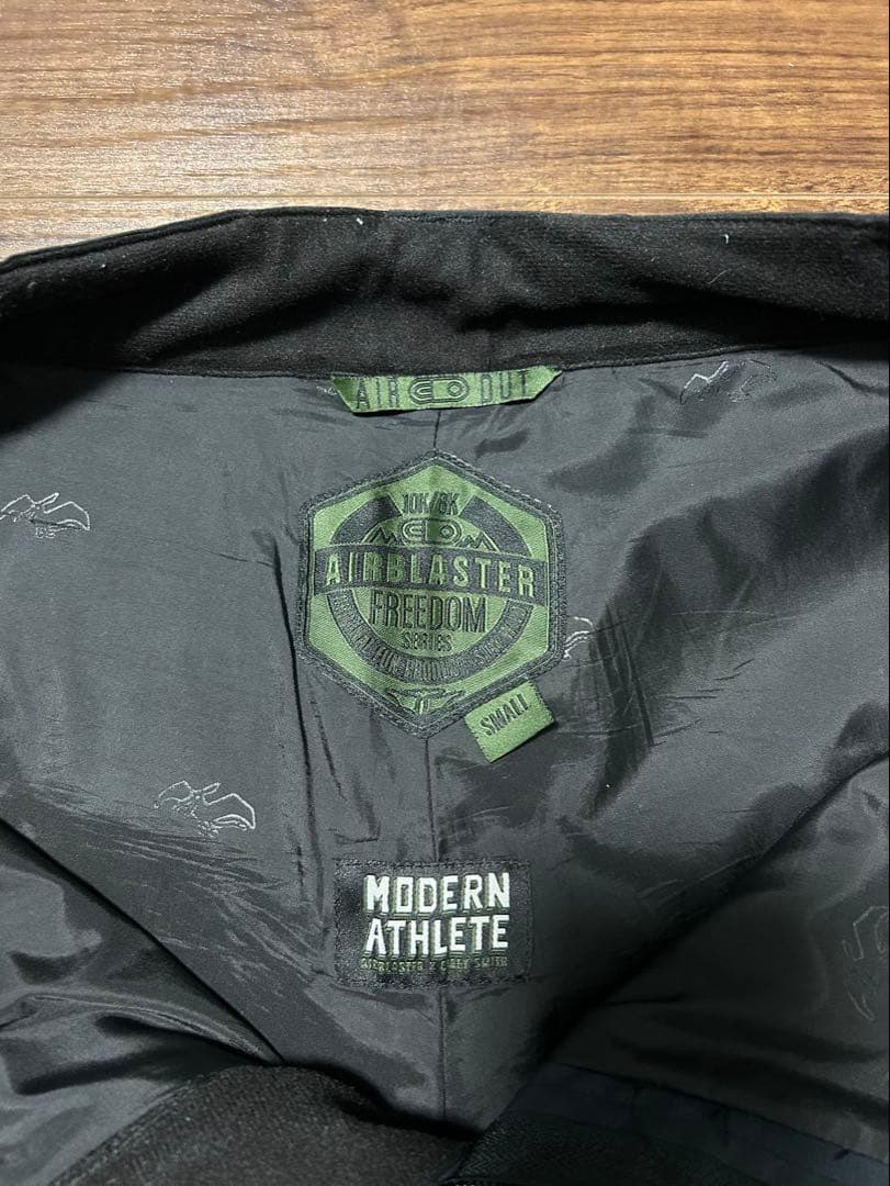 AIRBLASTER FREEDOM SERIES ジャケット &パンツ