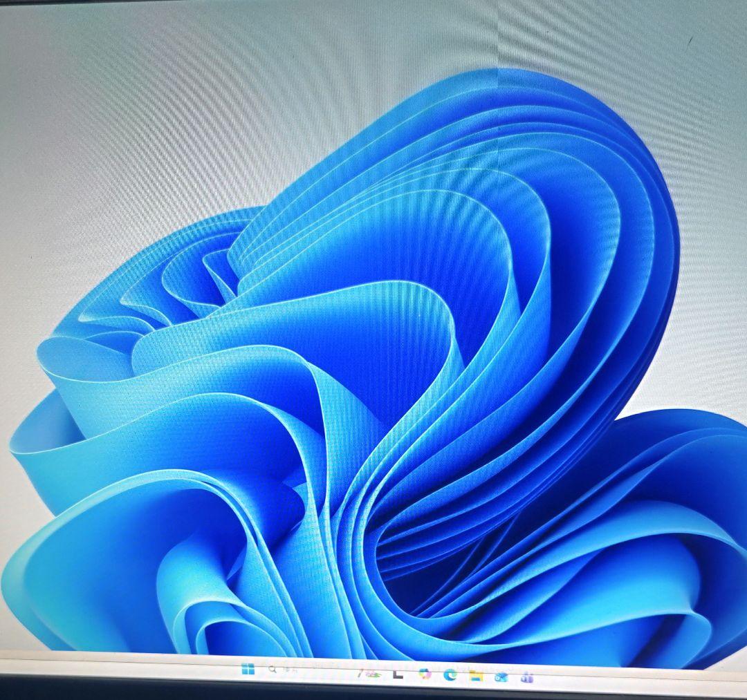 お買得 Core i7 小スペースPC★windows 11★新品キーボード