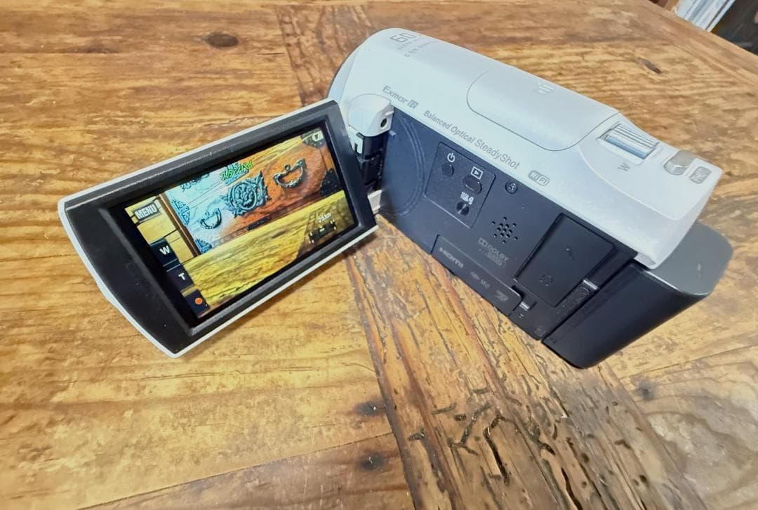 SONY HANDYCAM HDR-CX670 ホワイト 2015年製