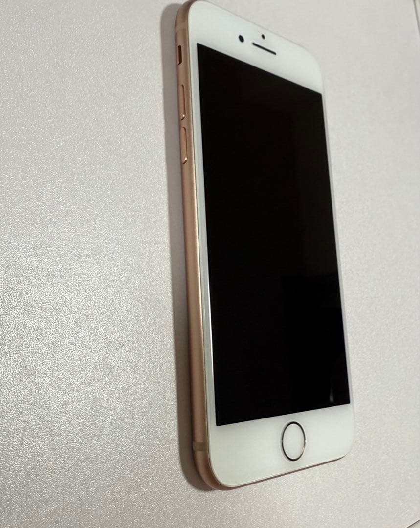 あ*い様 Apple iPhone 8 ゴールド バッテリー92%