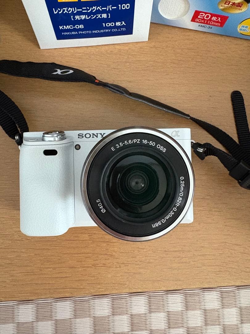 SONY α6000 ホワイト E 16-50mm レンズ付き