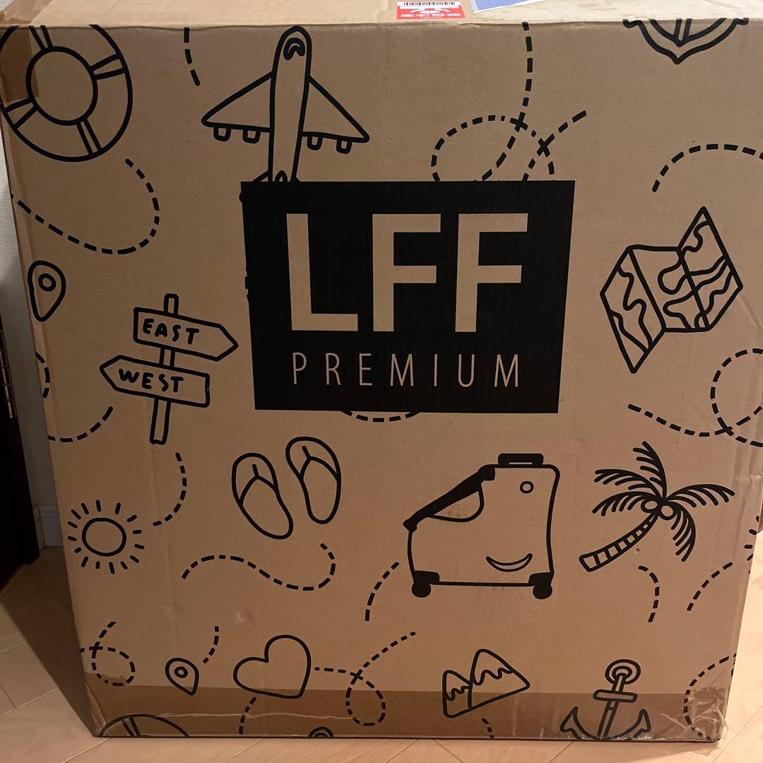 子供が乗れるキャリーケース　新品　未使用