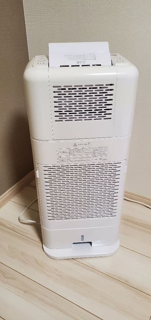 【美品】アイリスオーヤマ除湿機サーキュレーター・デシカント方式IJDC-K80