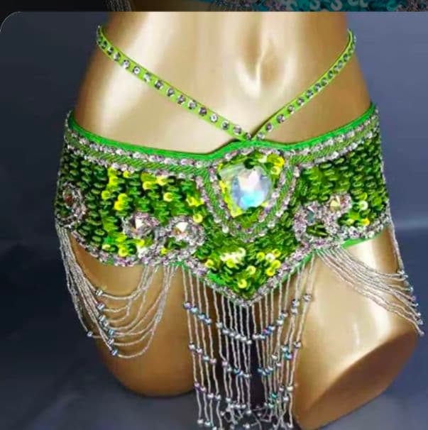 美品　ベリーダンス衣装　セットアップ　ブラベルト　ライトグリーン　オリエンタル