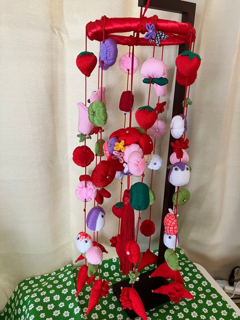 雛祭り 吊るし飾り 可愛い　ハンドメイド　新品　スタンド付き　高さは５５センチ