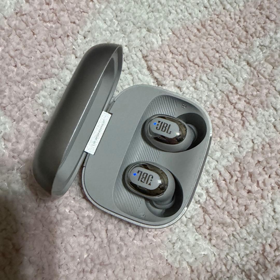 美品 ✳︎ JBL LIVE BUDS3 ワイヤレスイヤホン タッチスクリーン