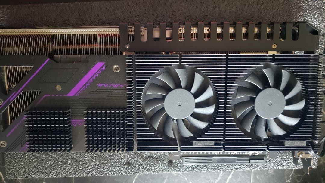 グラフィックボード・グラボ・ビデオカード ASRock Phantom Gaming RX 7800 XT 16GB