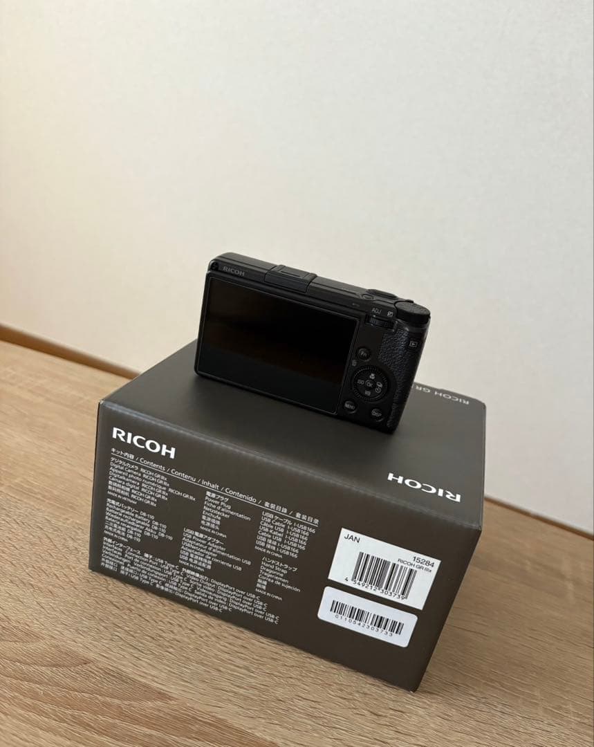 RICOH GR IIIx ブラック 本体【革ケース付】