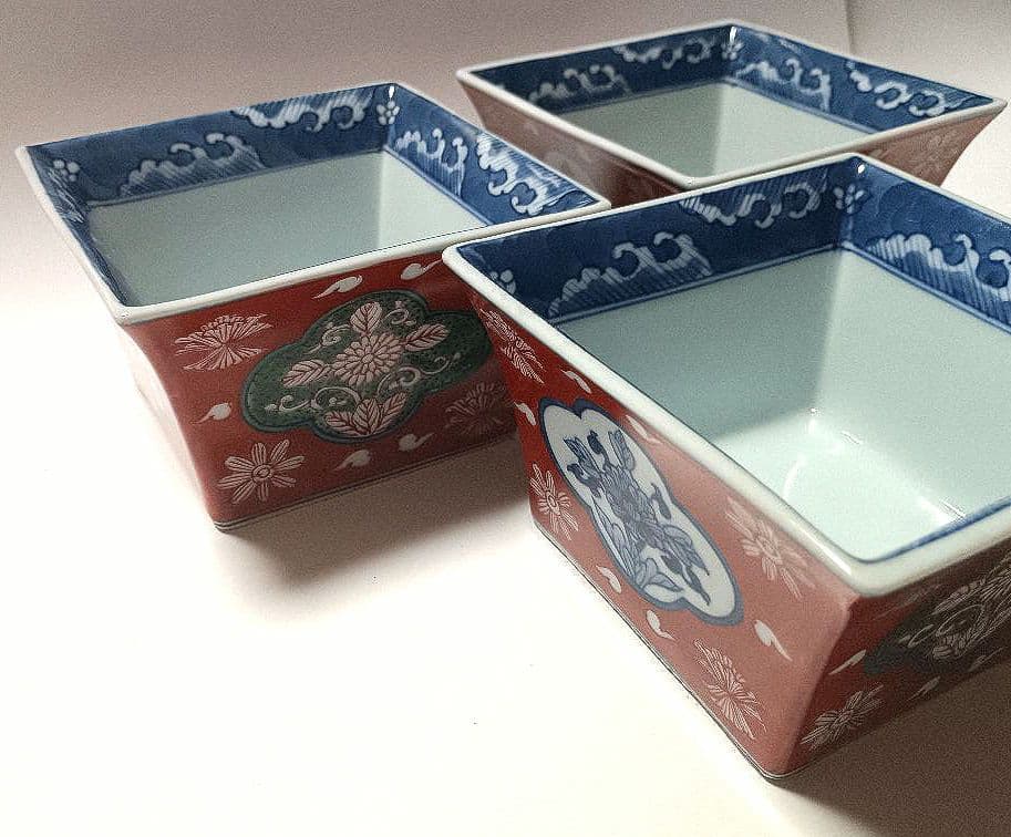 ② 源右衛門窯 染錦 赤濃菊絵 角鉢 3客組 未使用品