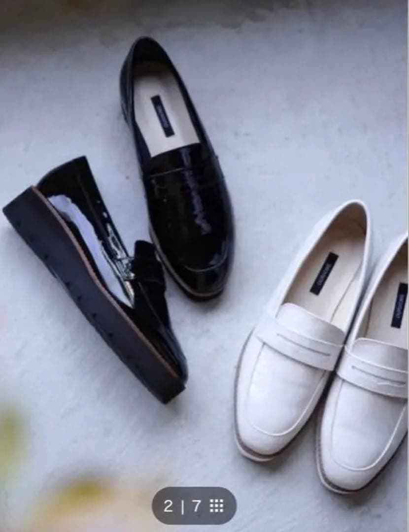 専用☆アワーホーム エナメルレザーのローファーシューズ