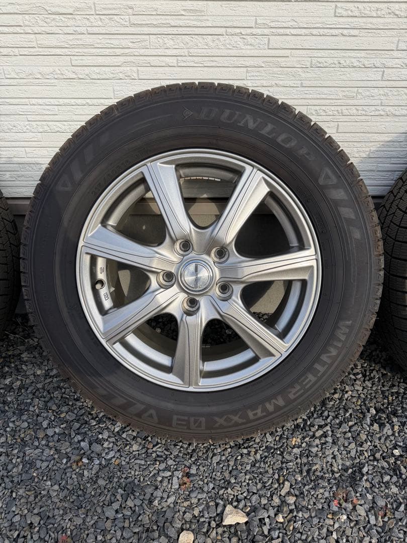 オデッセイハイブリッド　スタッドレスタイヤ　215/60R16