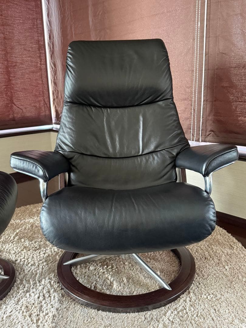 ストレスレスチェア 黒レザーリクライニングチェア