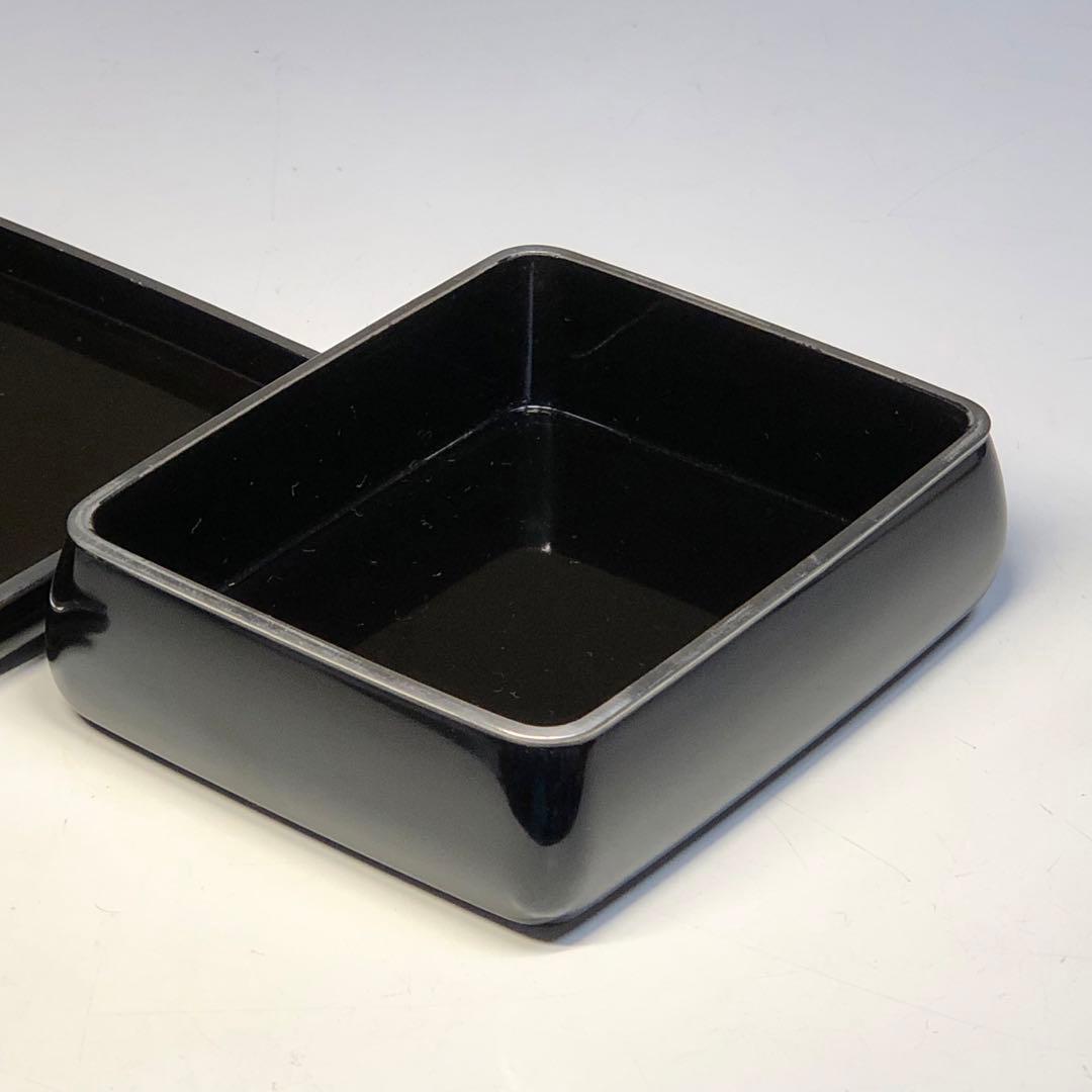 煙草入れ　木製漆器　金蒔絵　菊図　小物入れ