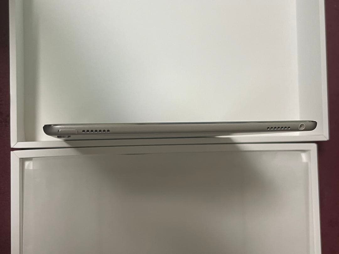 5000円値引き中iPad pro9.7インチ128GB 美品　ガラスフィルム付