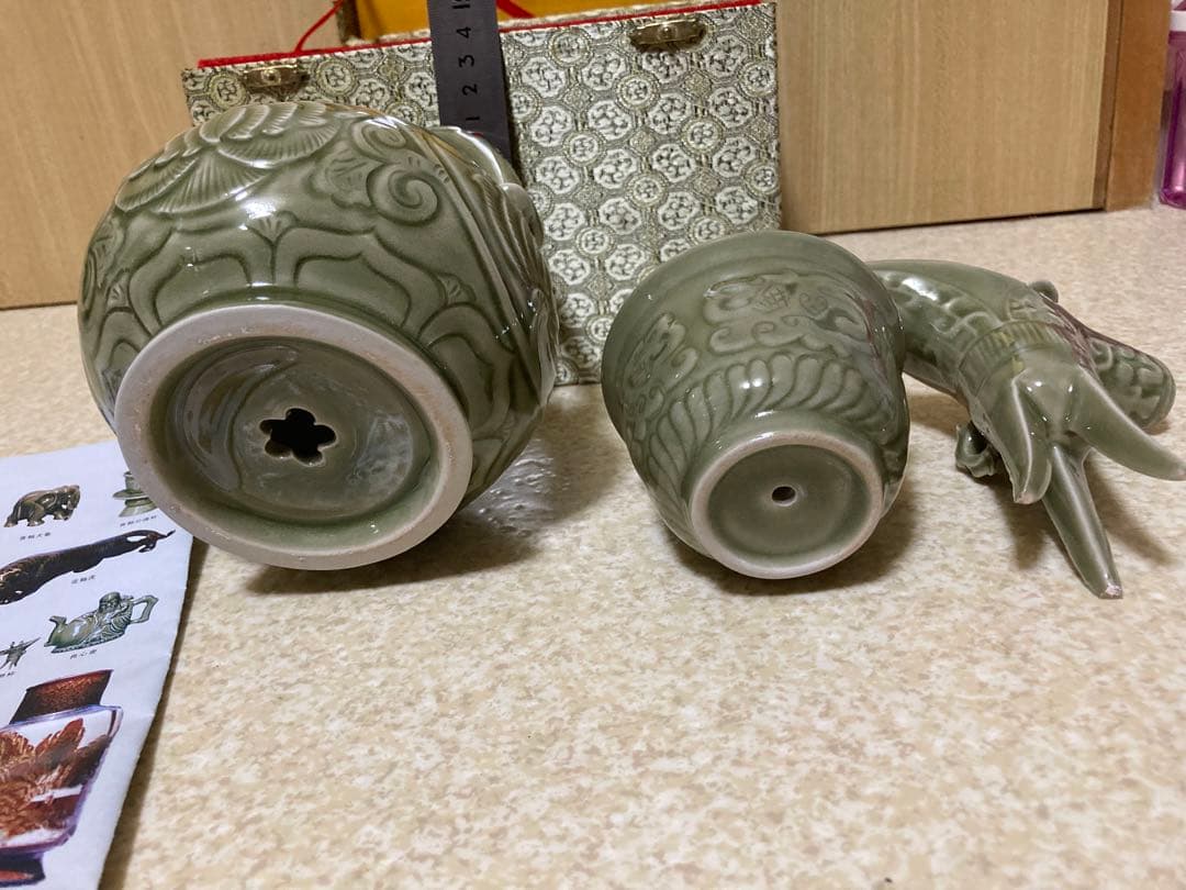 中国宋代耀州窯  倒流壶￼  陽刻花紋  古美術品