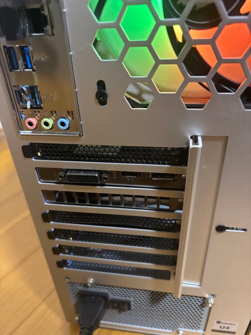月末値下げ！割とカッコよく光る！自作ゲーミングPC中古。新品M.2SSD i7
