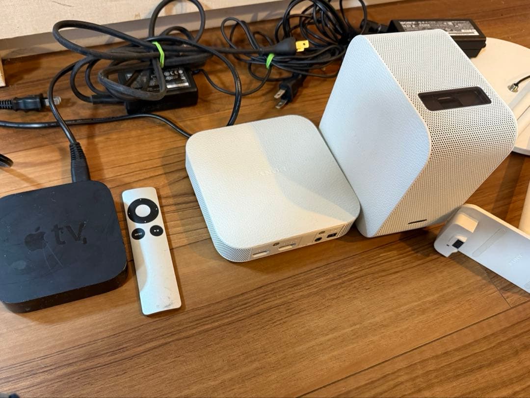 SONY 超単焦点プロジェクター LSPX-P1 スタンドAppleTV付