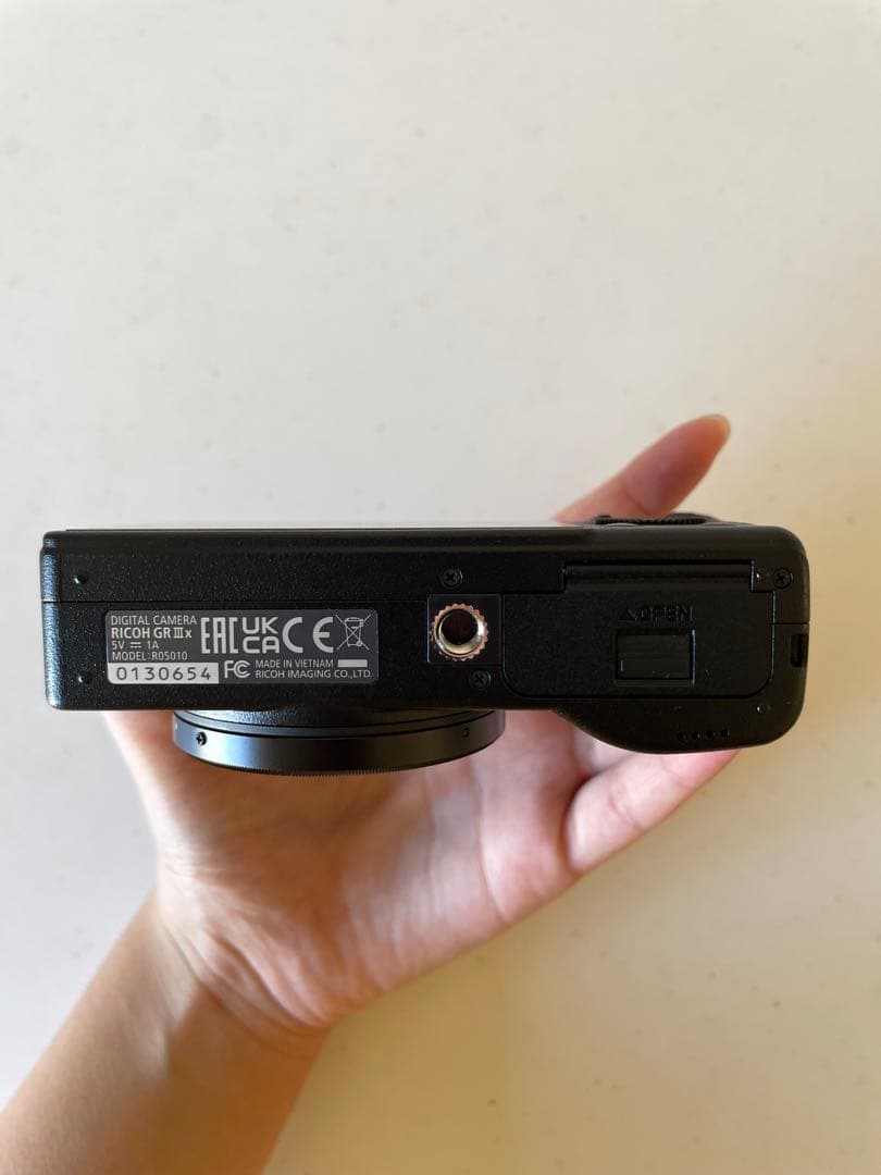 RICOH griiix ブラック　カメラ