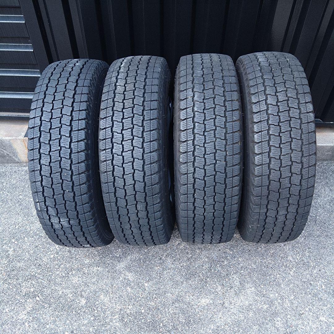 【送料込み】ハイエース 純正ホイール＋スタッドレス