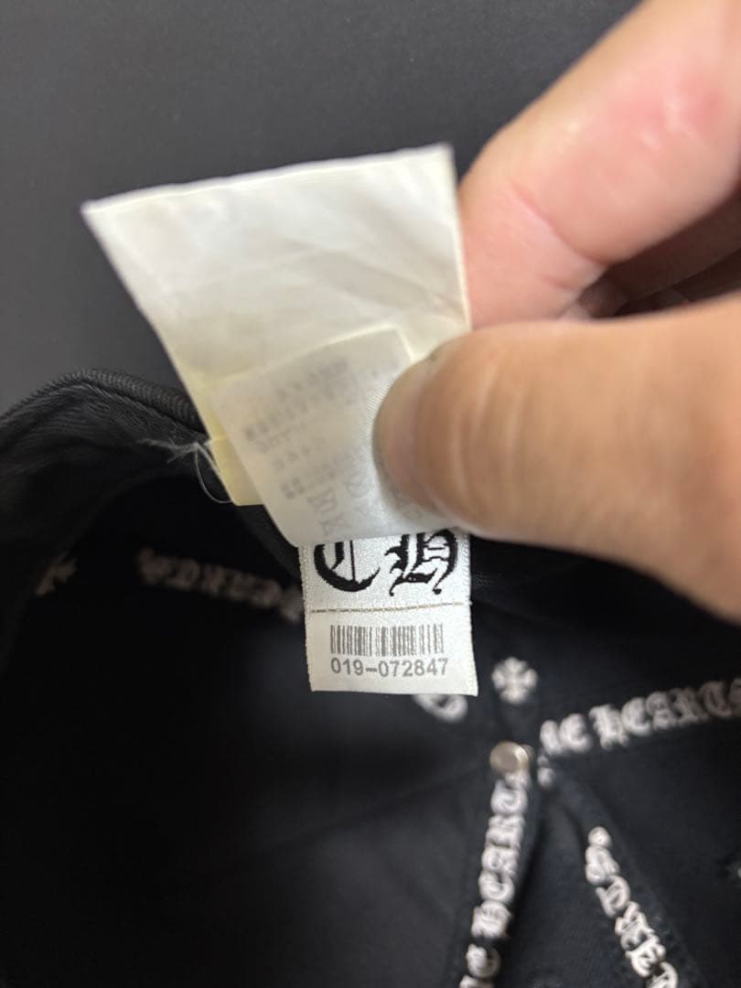 クロス刺繍　クロムハーツキャップ　国内正規品　人気モデル