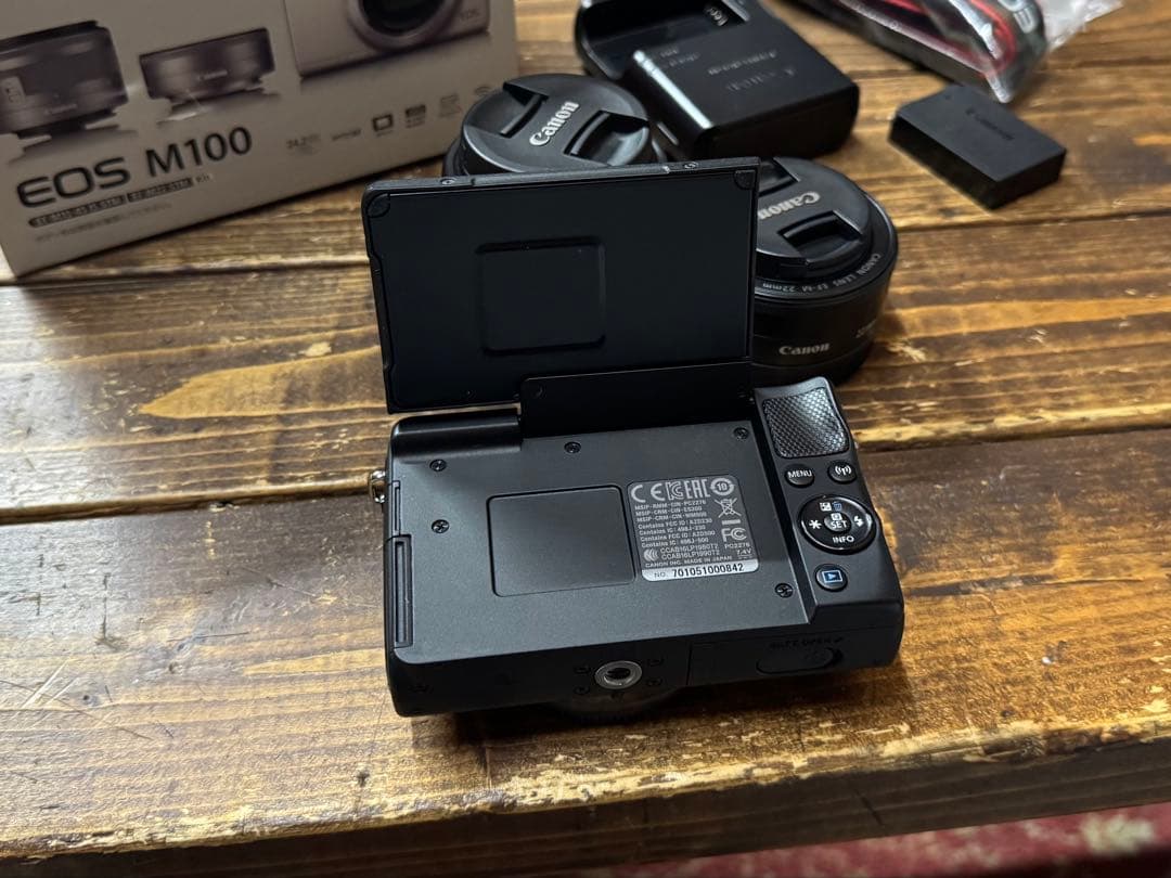 canon EOS M100 レンズキット 【ほぼ新品】
