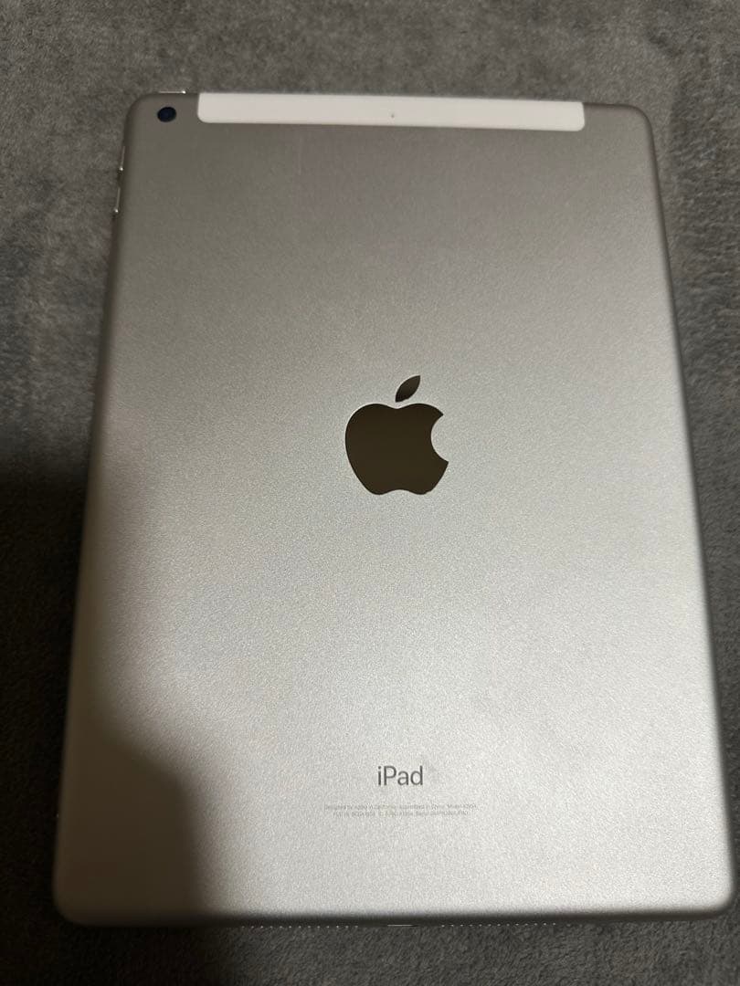 Apple iPad 第6世代 32GBホワイト 本体