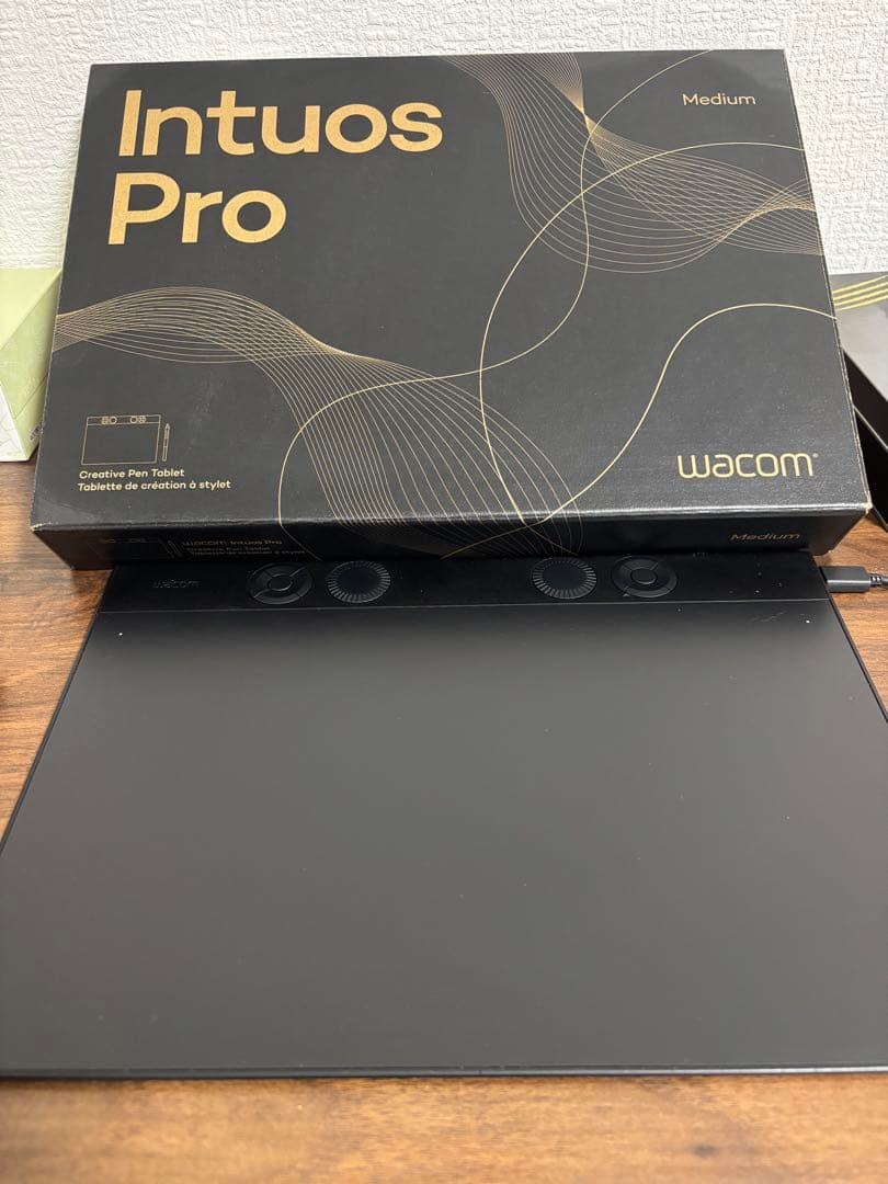 ワコム Wacom Intuos Pro medium (PTK670K0C)