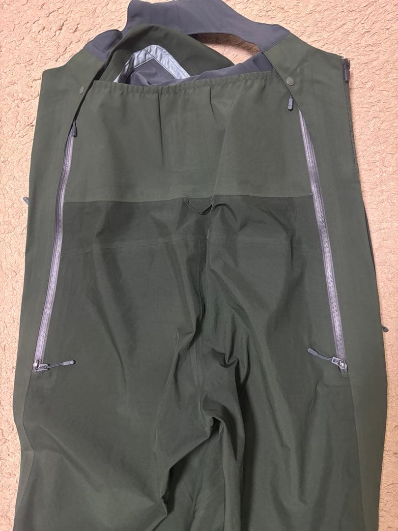 マウンテンハードウェア バウンダリーリッジ 3L ビブ