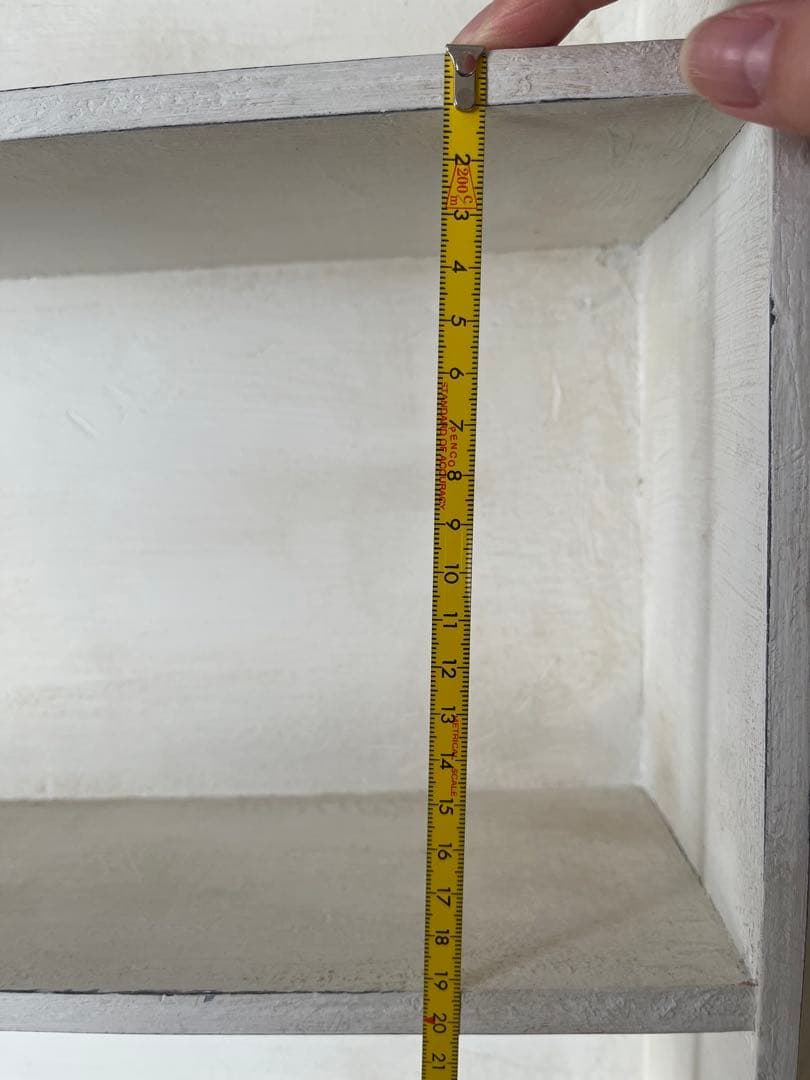 壁掛け飾り棚フック付き　アンティーク風